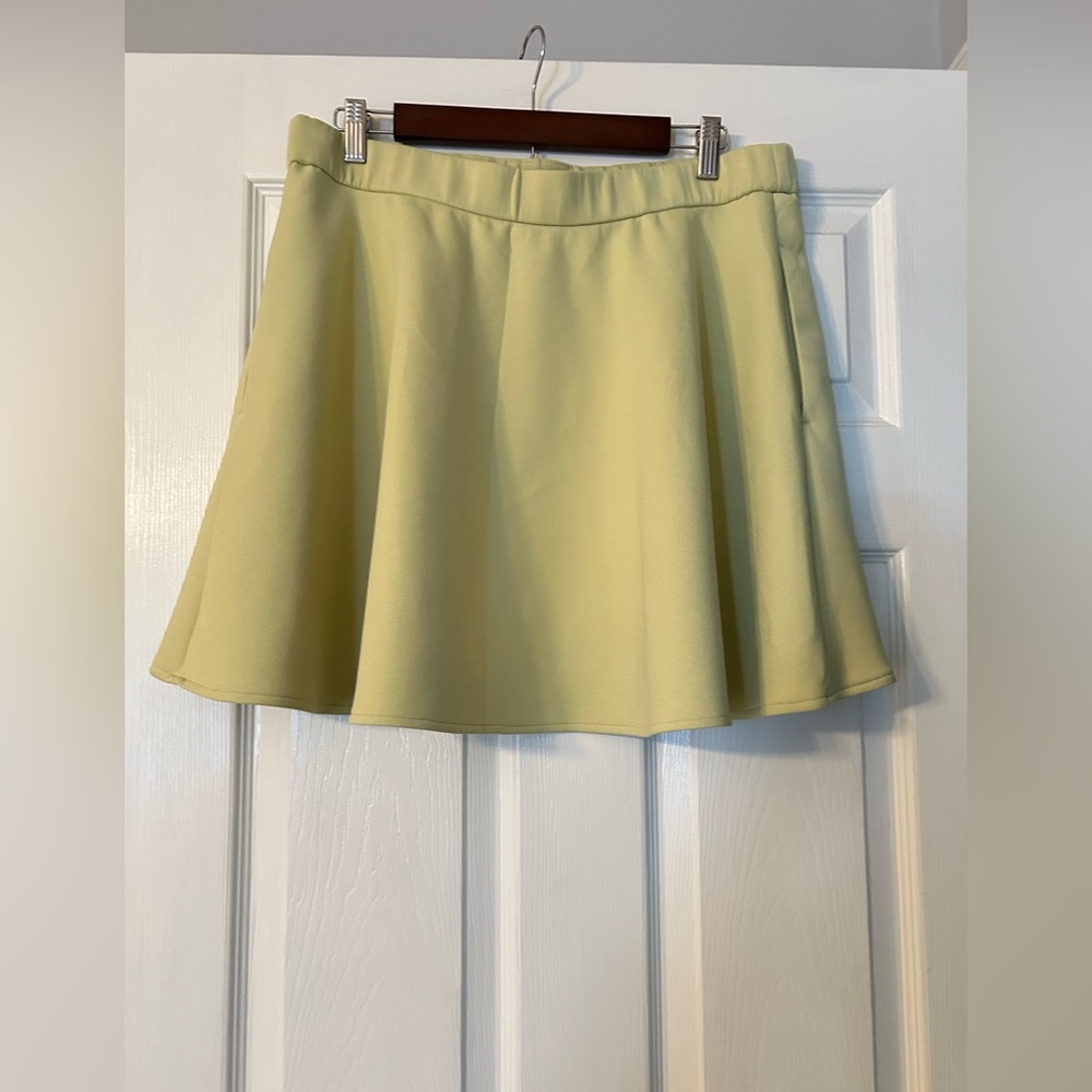 Skater Skirt with Pockets Mini Express Yellow Green Circle Skirt NWT Size Large